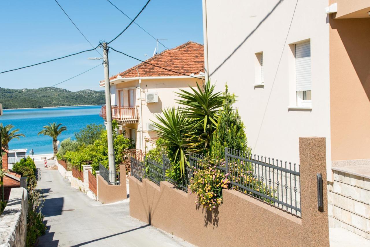 Apartments Ploka Okrug Gornji Exteriér fotografie