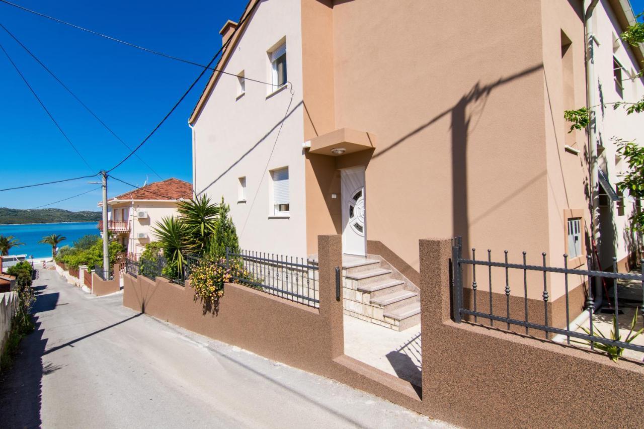 Apartments Ploka Okrug Gornji Exteriér fotografie