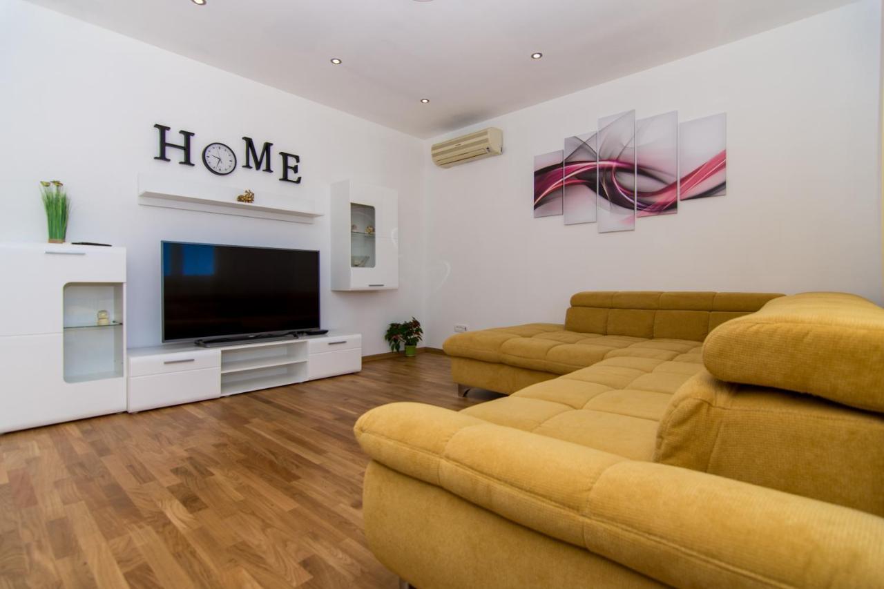Apartments Ploka Okrug Gornji Exteriér fotografie