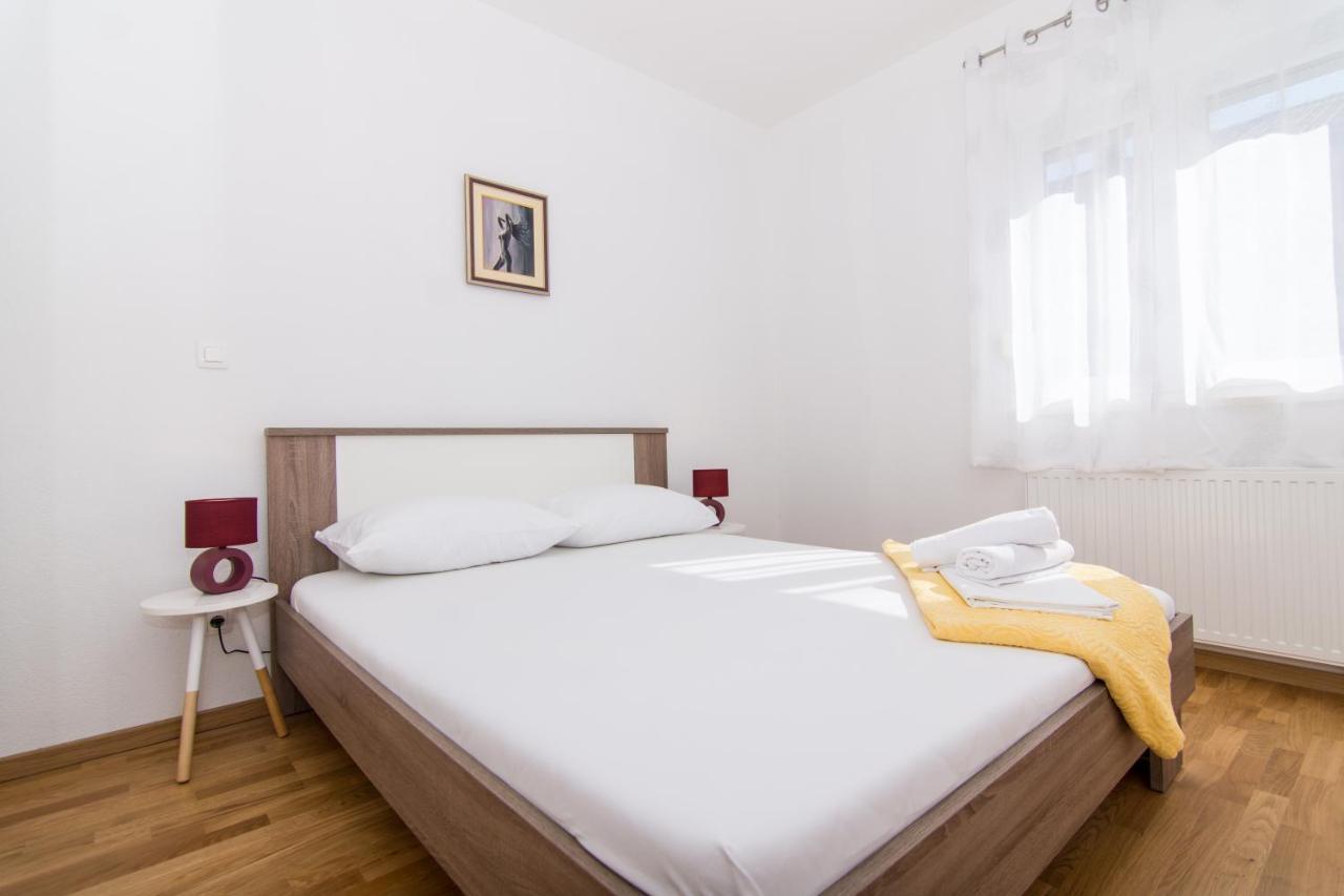 Apartments Ploka Okrug Gornji Exteriér fotografie