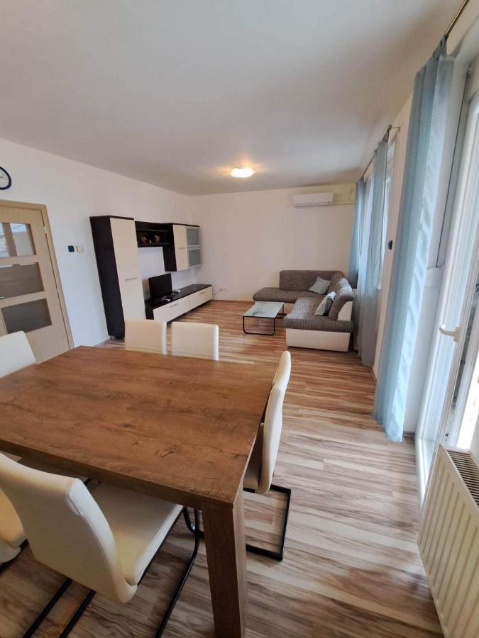 Apartments Ploka Okrug Gornji Exteriér fotografie
